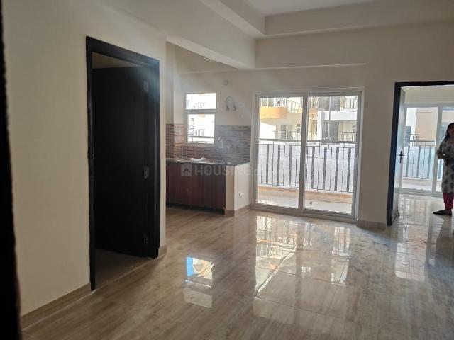 Flat for sale in Mahagun Mywoods, Gautam Buddha Nagar