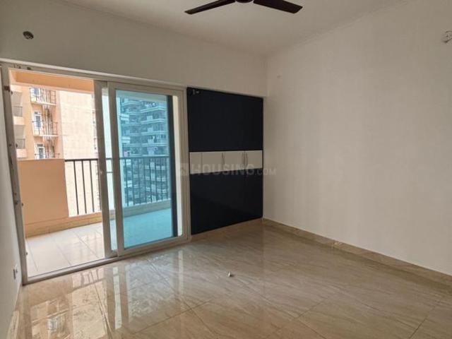 Flat for sale in Gaur City 2, Gautam Buddha Nagar