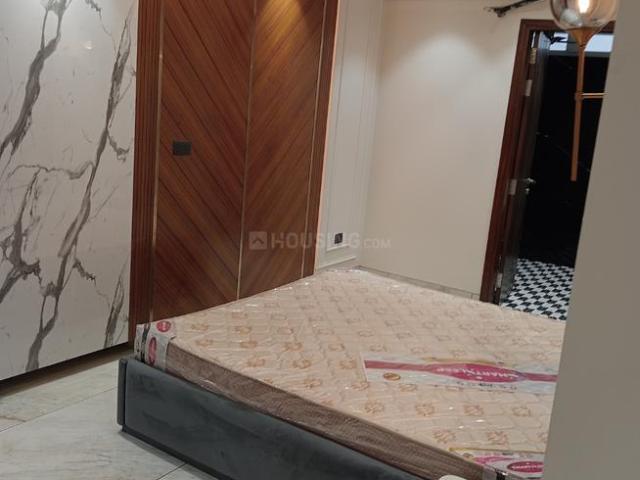 Flat for sale in West Delhi, Deri