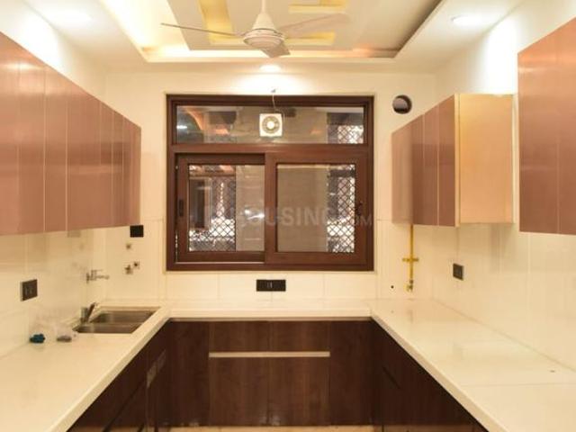 Flat for sale in West Delhi, Deri
