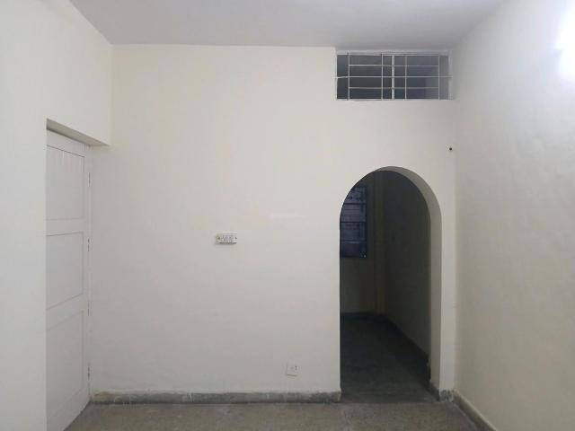 Flat for sale in West Delhi, Deri