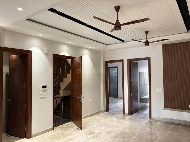 Flat for sale in West Delhi, Deri