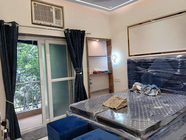 Flat for sale in West Delhi, Deri