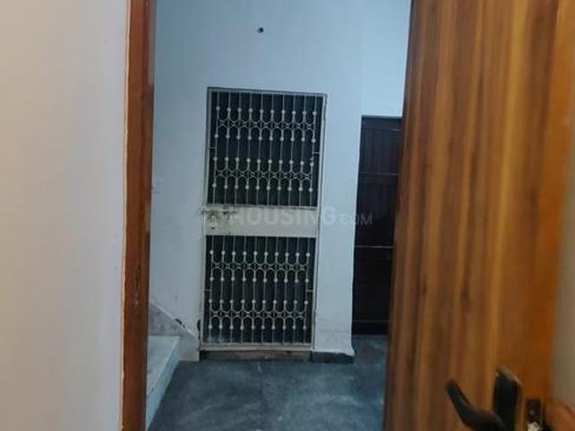 Flat for sale in West Delhi, Deri