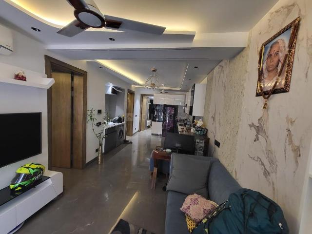 Flat for sale in West Delhi, Deri