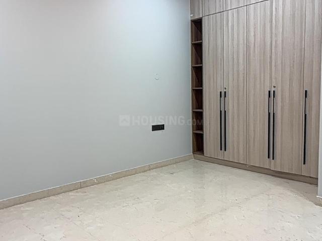 Flat for sale in West Delhi, Deri