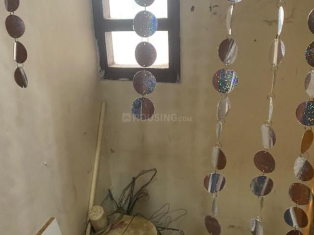 Flat for rent in East Delhi, Deri