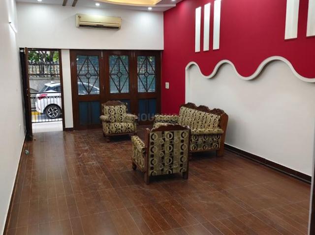 Flat for rent in East Delhi, Deri
