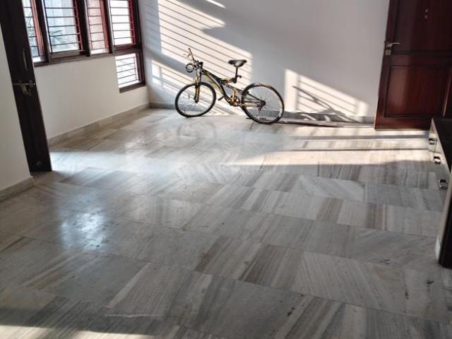 Flat for rent in East Delhi, Deri