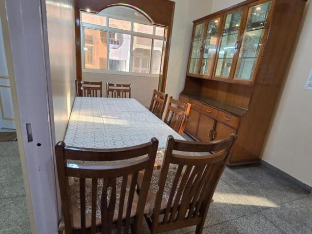 Flat for rent in East Delhi, Deri