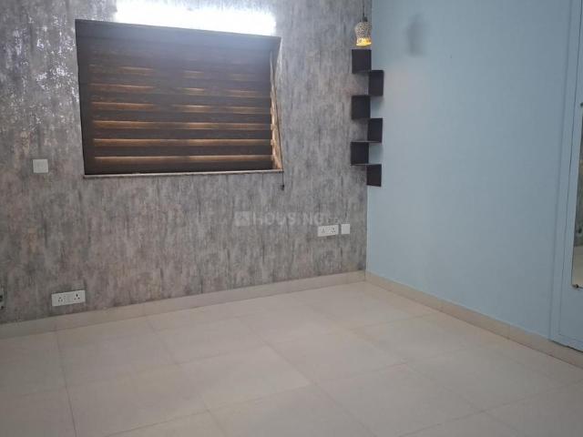 Flat for rent in East Delhi, Deri