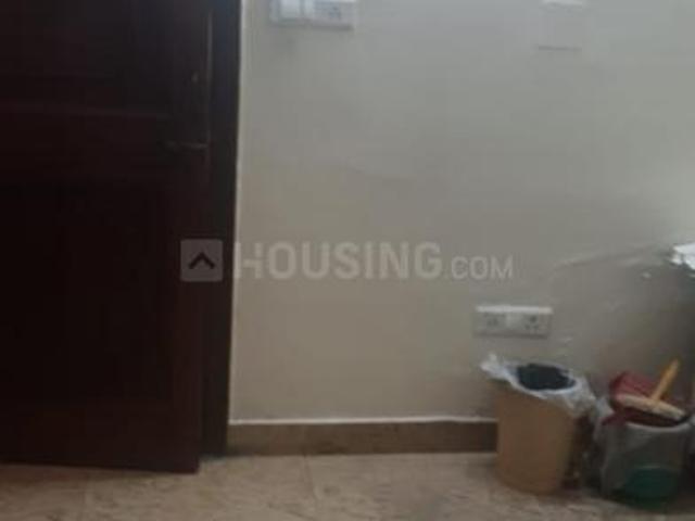 Flat for rent in East Delhi, Deri