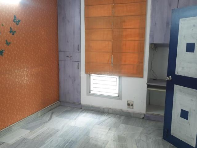 Flat for rent in East Delhi, Deri