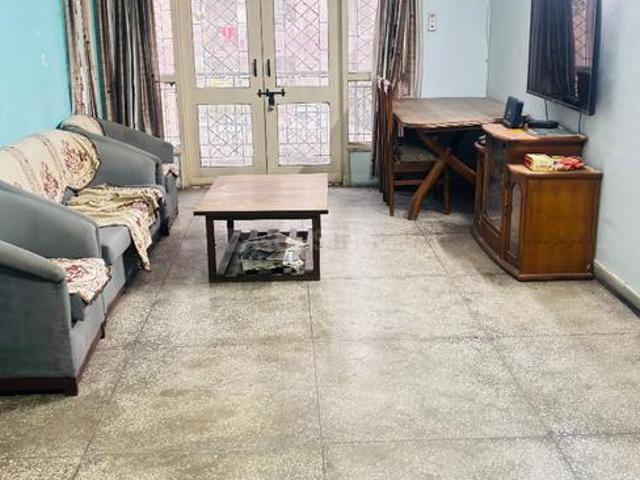 Flat for sale in East Delhi, Deri