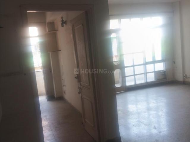 Flat for sale in East Delhi, Deri