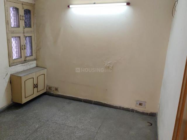 Flat for sale in East Delhi, Deri