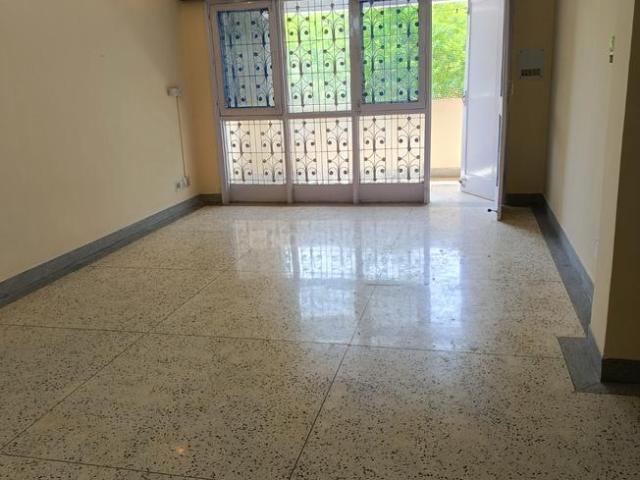 Flat for sale in East Delhi, Deri