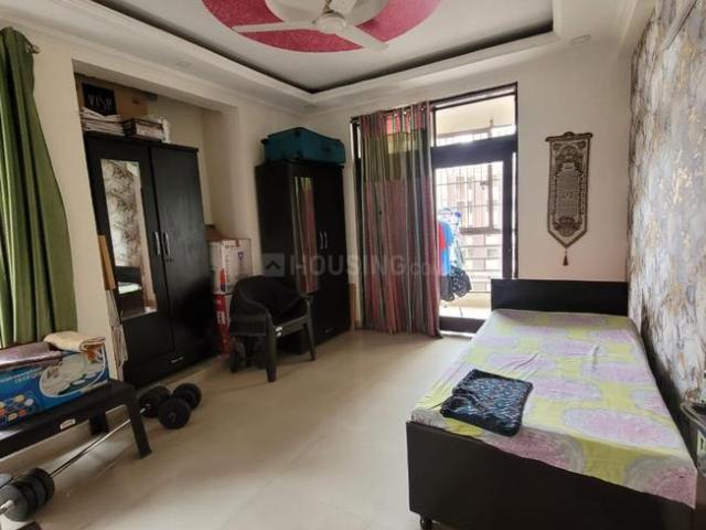 Flat for rent in Noida