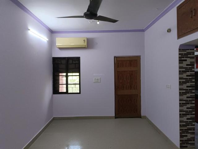 Flat for rent in North West Delhi, Deri