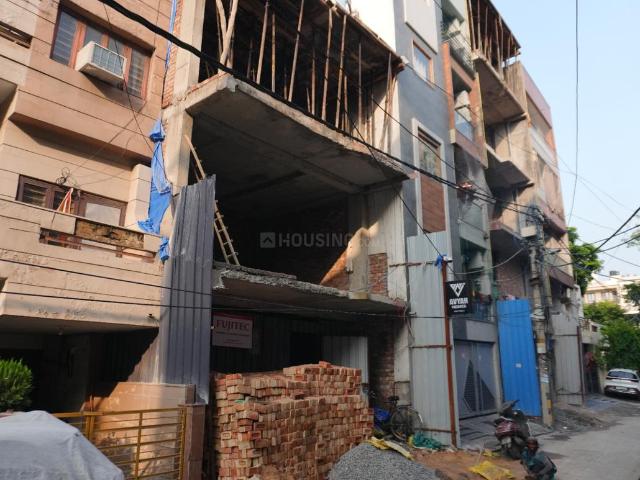 Flat for sale in North West Delhi, Deri