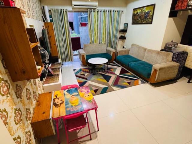 Flat for rent in Sarkhej, Gujarat