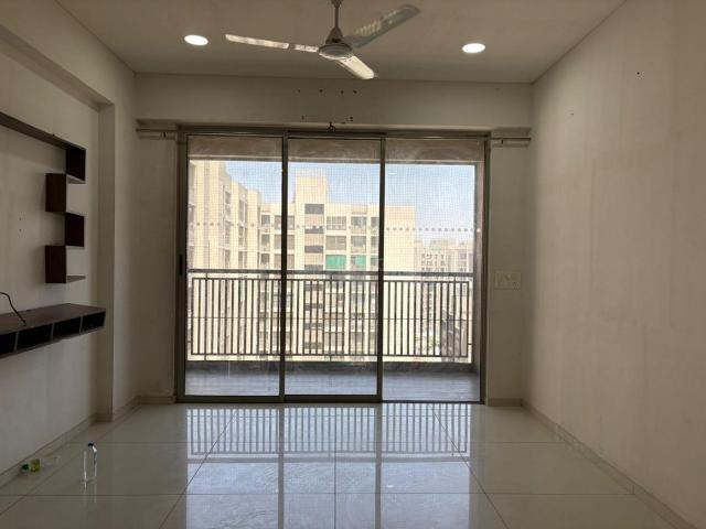 Flat for rent in Sarkhej, Gujarat