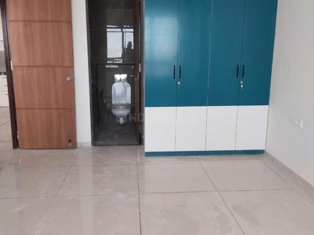 Flat for rent in Sarkhej, Gujarat