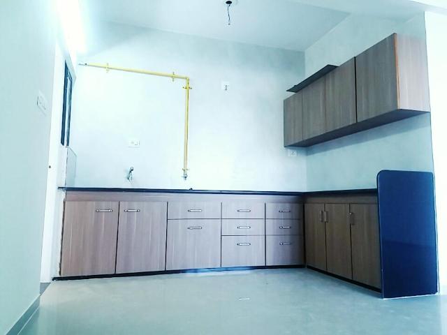 Flat for rent in Sarkhej, Gujarat