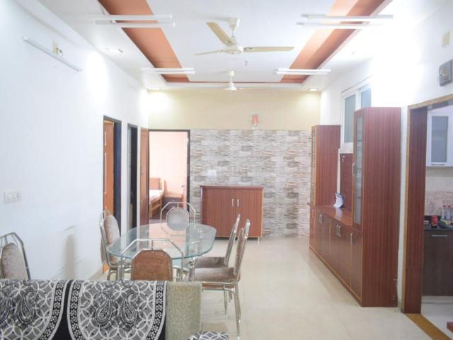 Flat for rent in Sarkhej, Gujarat