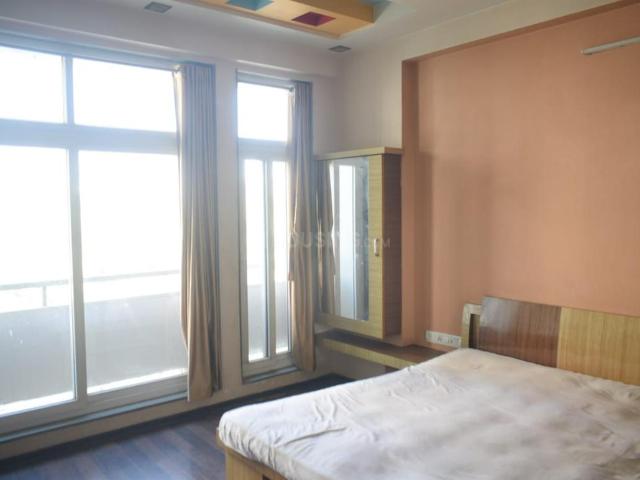 Flat for rent in Sarkhej, Gujarat