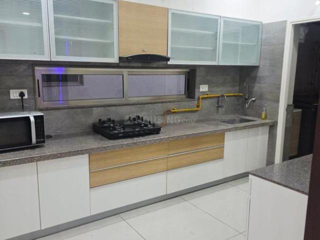 Flat for rent in Sarkhej, Gujarat