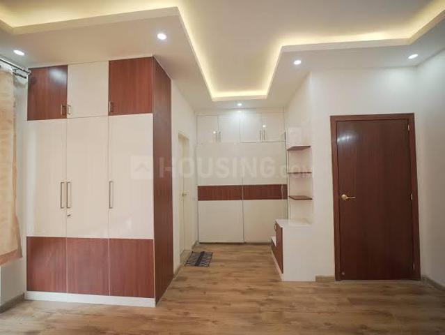 Flat for rent in Sarkhej, Gujarat
