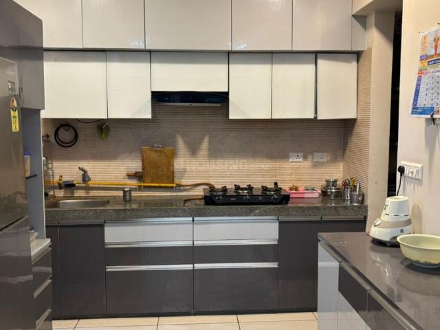 Flat for rent in Sarkhej, Gujarat