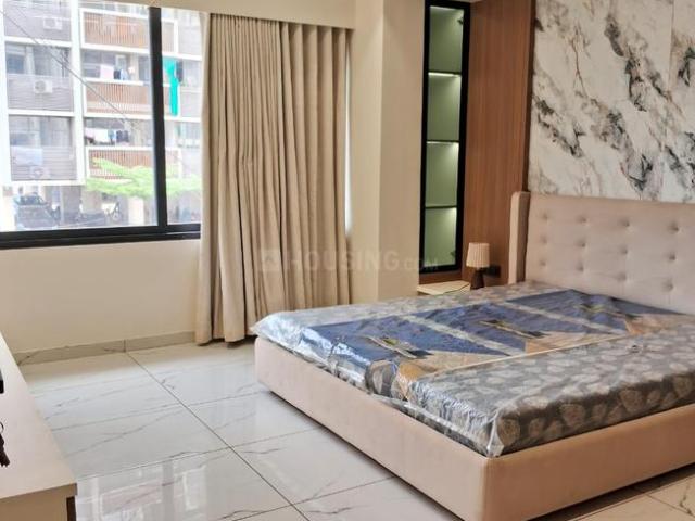 Flat for rent in Sarkhej, Gujarat
