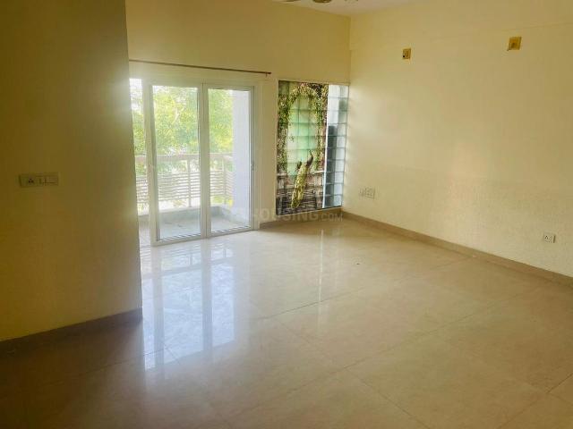 Flat for rent in Sarkhej, Gujarat