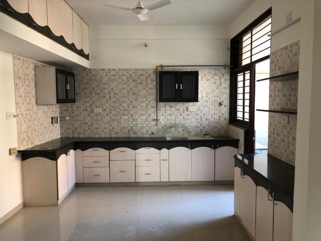 Flat for sale in Sarkhej, Gujarat