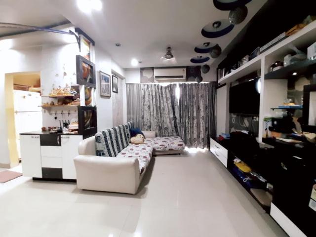 Flat for sale in Baitakkhana North, Kolkata