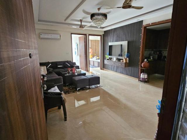 Flat for rent in South Delhi, Deri