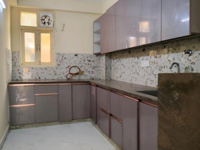 Flat for rent in South Delhi, Deri