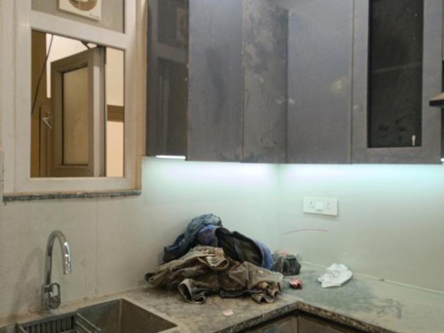 Flat for sale in South Delhi, Deri