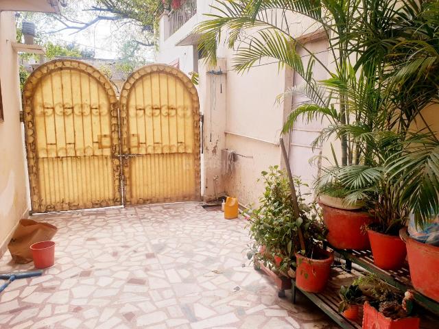 Flat for rent in South Delhi, Deri