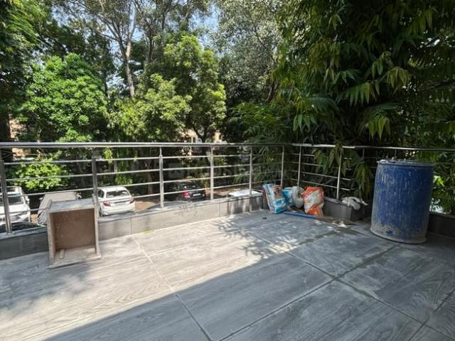 Flat for rent in South Delhi, Deri