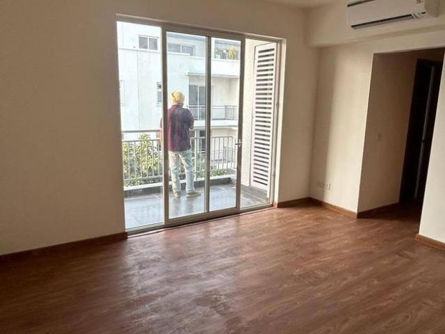 Flat for sale in South Delhi, Deri