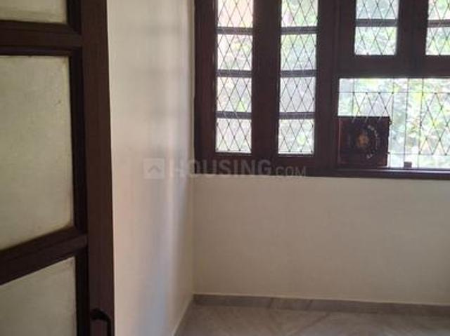 Flat for rent in Deri