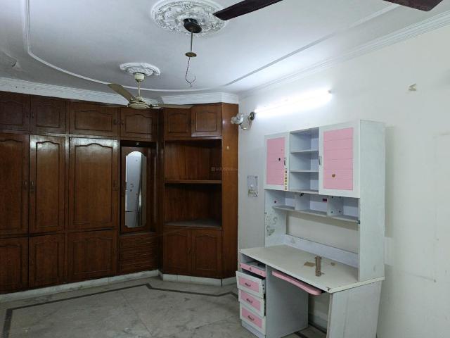 Flat for rent in Deri