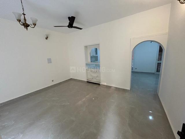 Flat for rent in Deri
