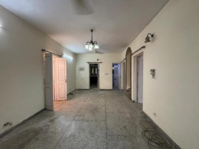 Flat for rent in Deri