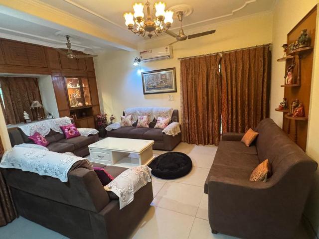 Flat for rent in Deri