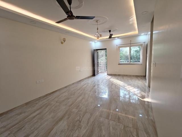 Flat for rent in Deri