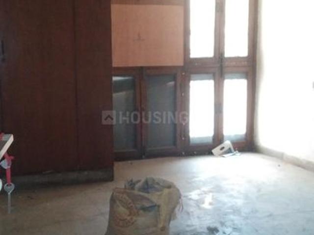 Flat for rent in Deri